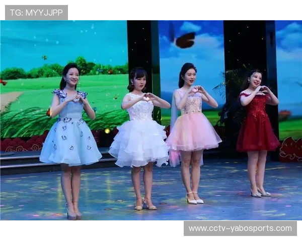 湖北百强县联赛观众席沸腾：市民体育中心红旗飘扬，绝杀后合唱《真心英雄》